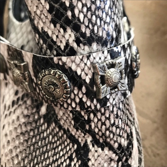 SOLD - Picture 7 of 7